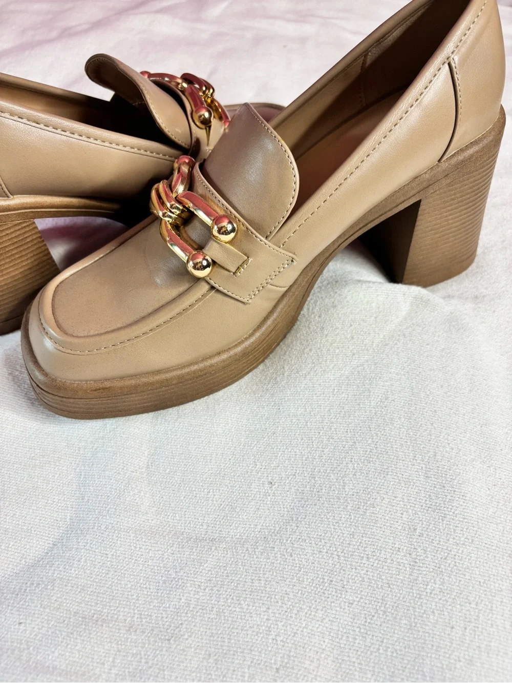 JustFab Beige Platform Loafers with Gold Chain